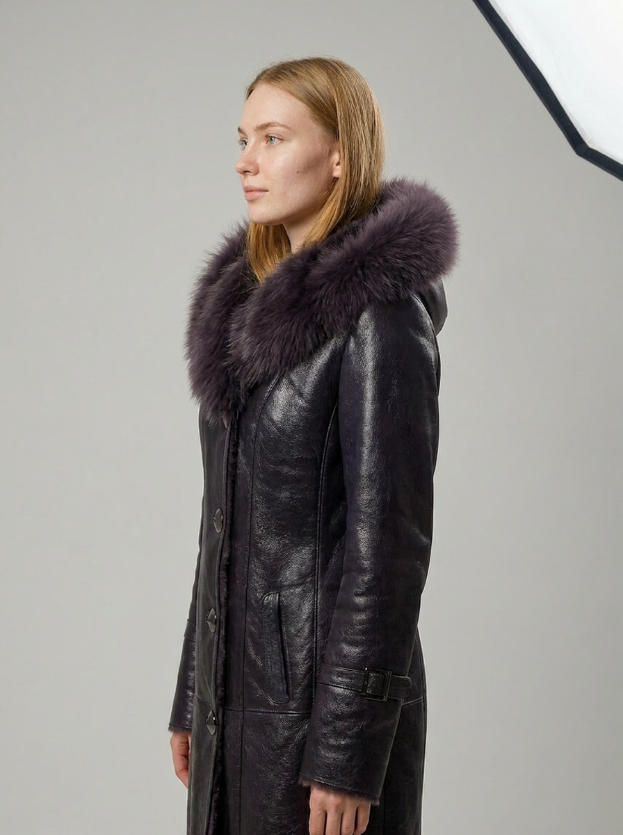 Manteau à Capuche en Peau Laineuse Prune